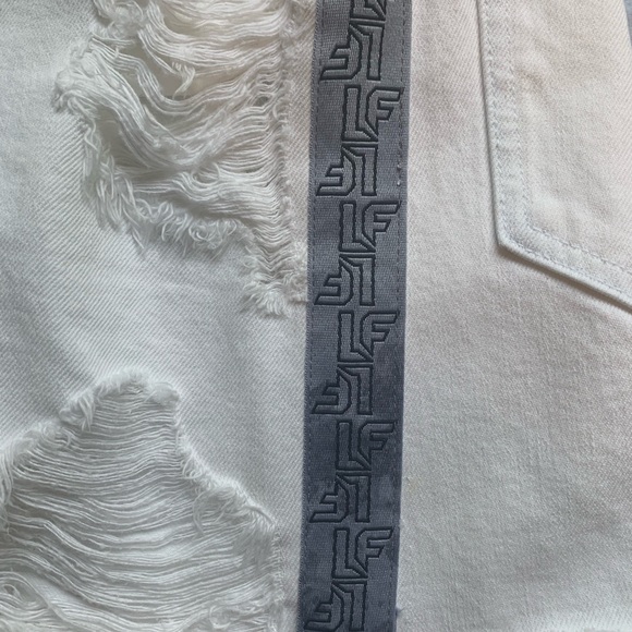 BRAND NEW: LF white distressed denim skirt - Picture 3 of 5